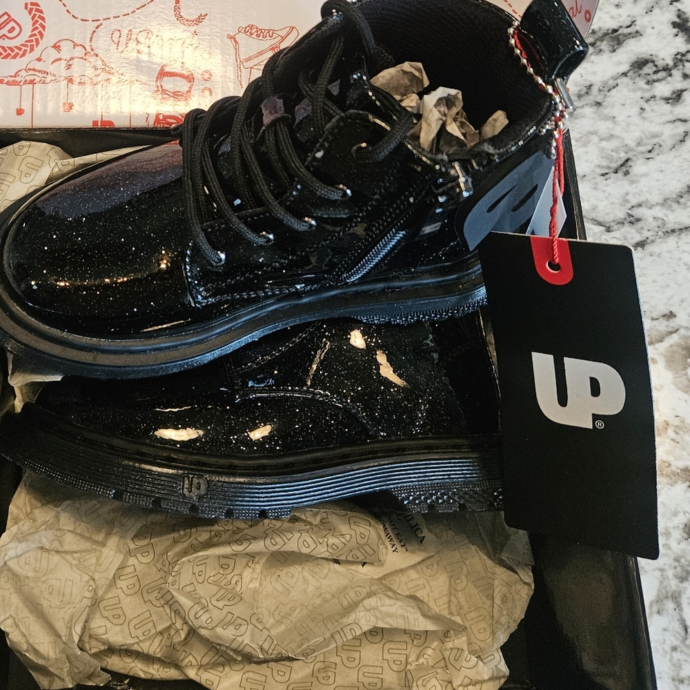 NWT UP Glitter boots sz 8